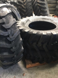 NEW R4 BACKHOE IND TYRES 12 Ply