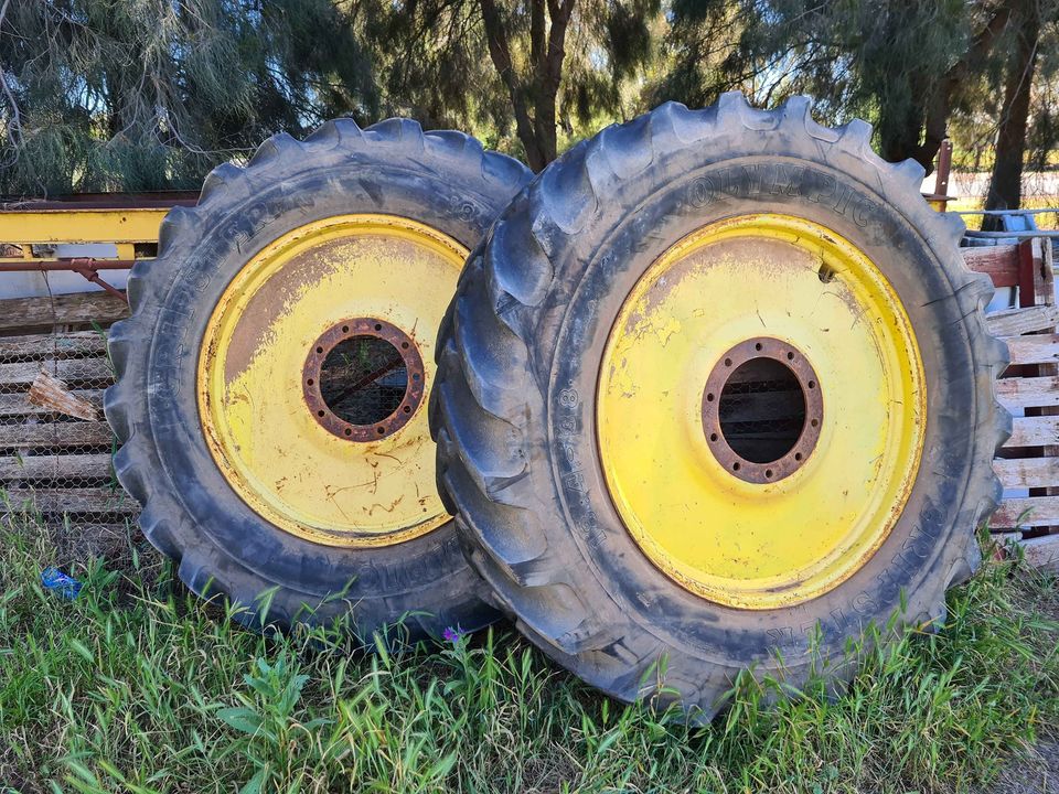 Olympic 18.4-38 Tractor tyres and rims can include centers